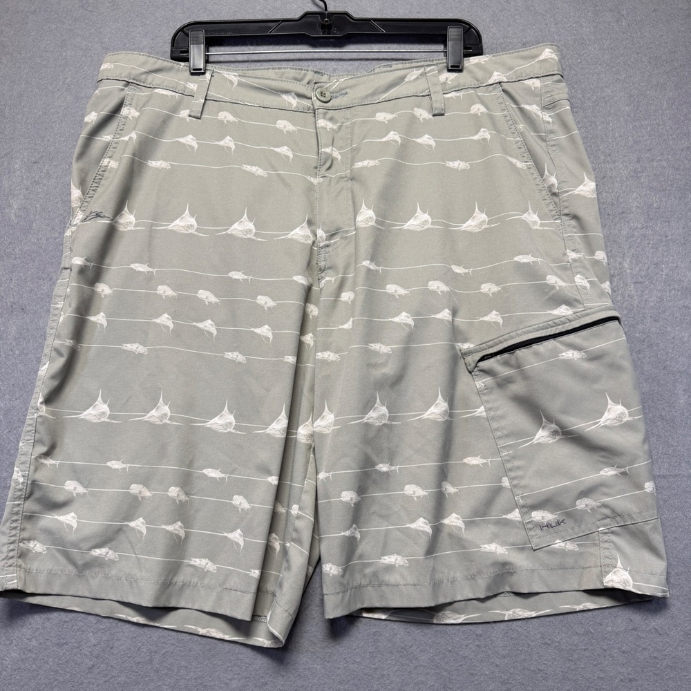 Huk Mens Performance Fishing Shorts Size 40 Sage Green Fish Print Cargo Board